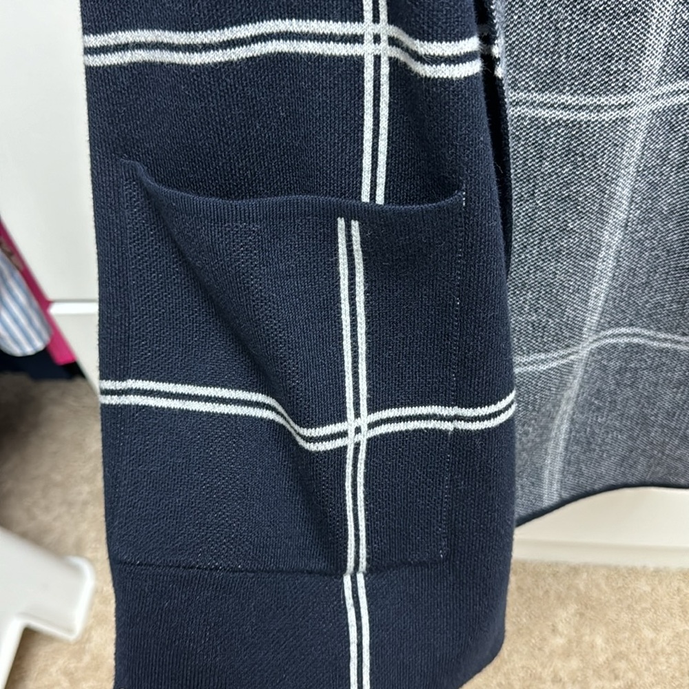Cardigan - Picture 3 of 3